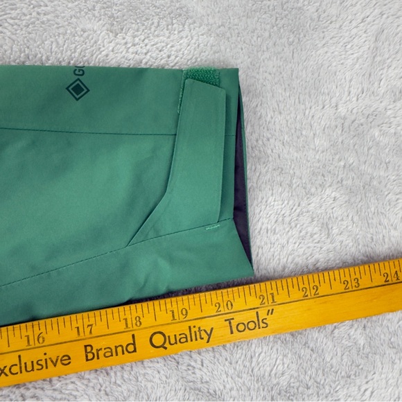 Patagonia NWT Women's Sz Small Calcite Gore-tex Green Jacket 84996 Style Number - Picture 15 of 16